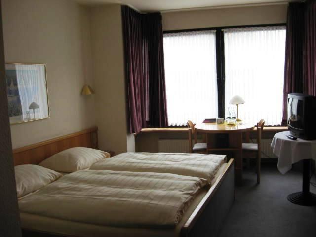 Hotel Pfaelzer Hof, Zum Schokoladengiesser Rodalben 객실 사진